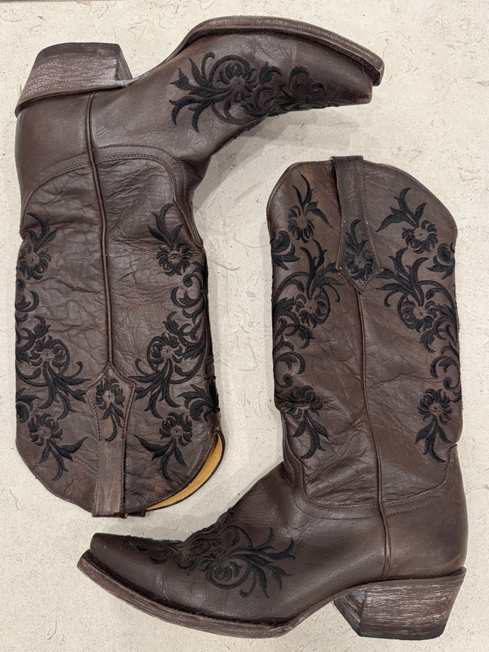 Women's Dark Brown Embroidered Western Heeled Boots